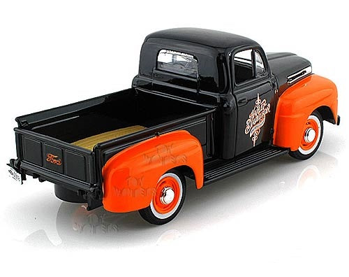 1958 FLH Duo Glide & 1948 Ford F1 P/UP Blk/Org